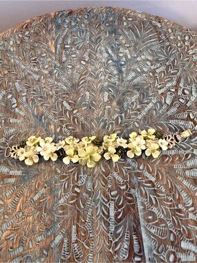 Gorgeous Vintage Colleen Toland Handmade Green Floral Bracelet
